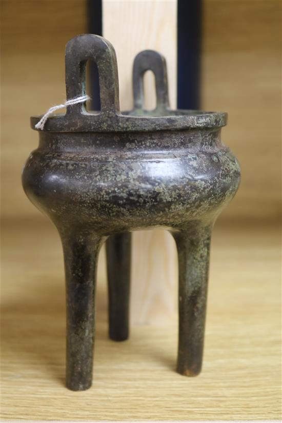 A Chinese censer